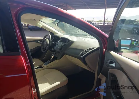 2015 Ford Focus Se из США, поврежденный, VIN 1FADP3K21FL221553